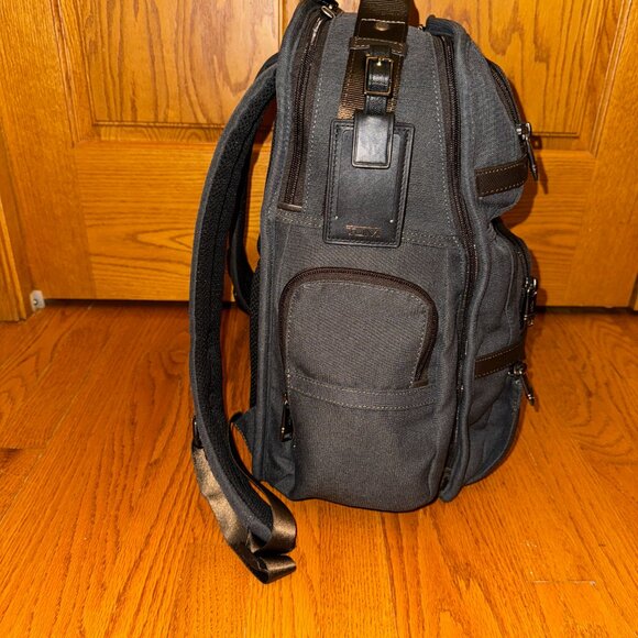 TUMI Alpha 3 Brief Pack in Anthracite - EUC - Picture 15 of 16